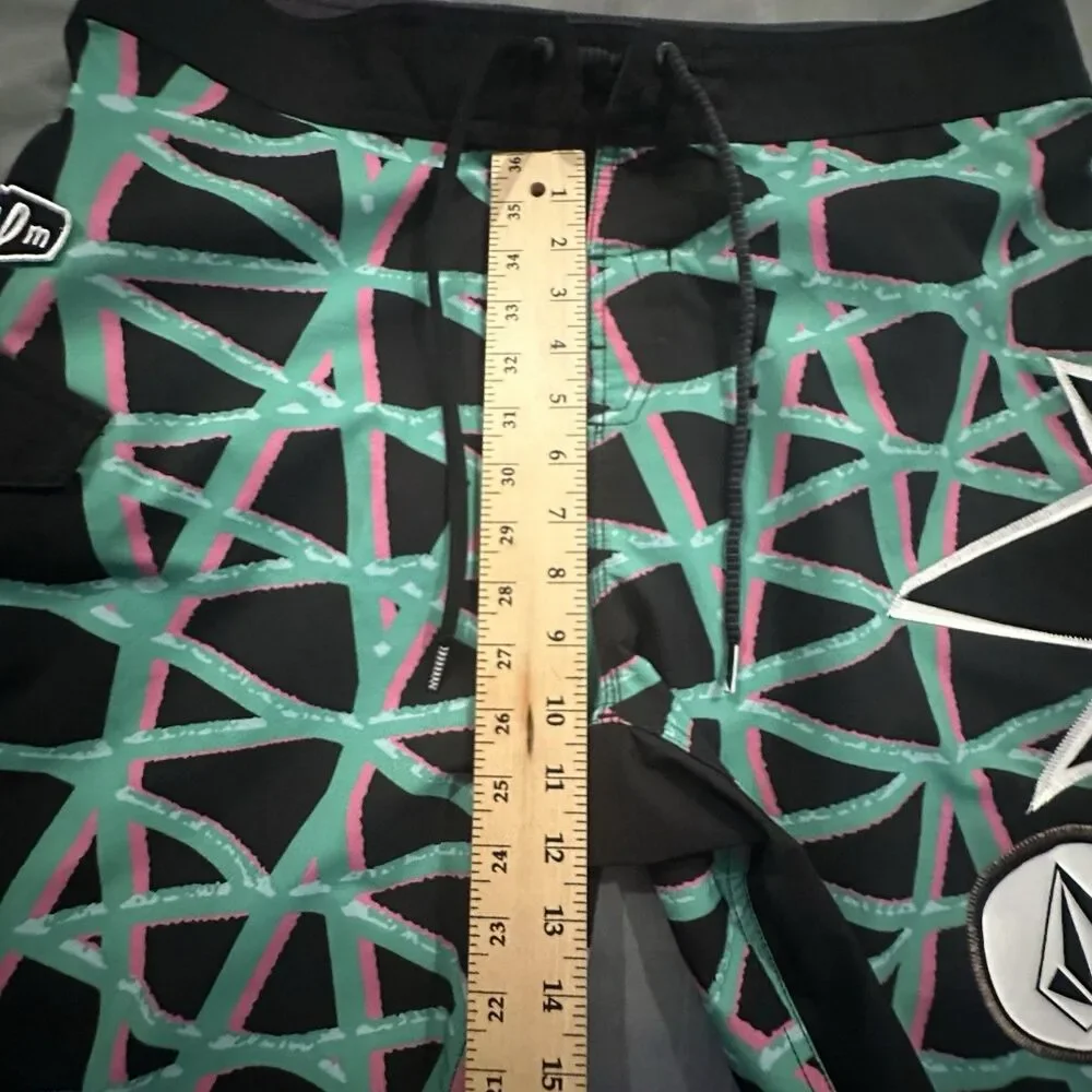 Volcom board shorts